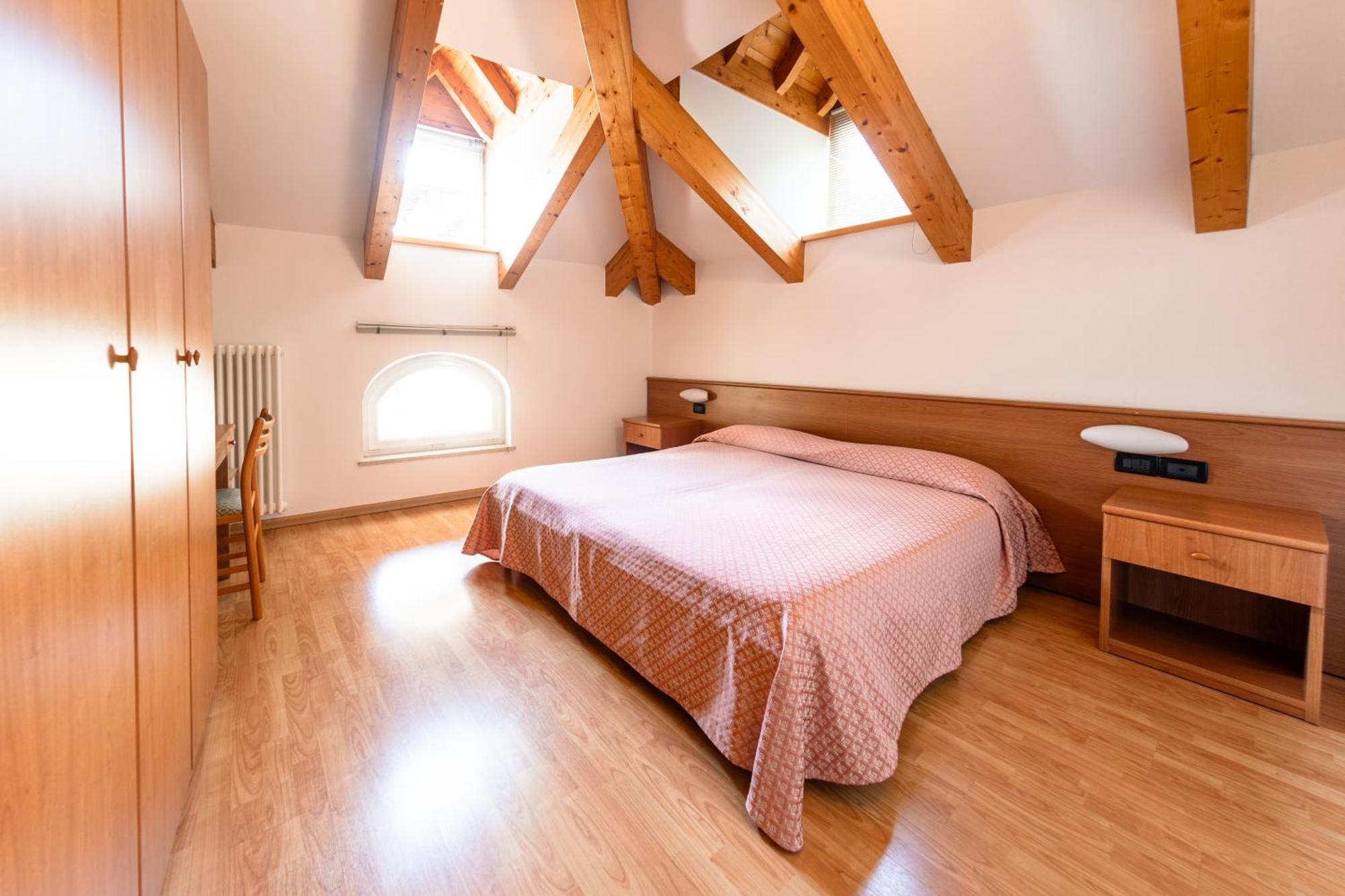 Hotel Vittoria Roncegno Экстерьер фото